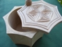 Intaglio del legno. Oggetti in legno intagliato realizzati interamente a mano Intaglio del legno. Oggetti in legno intagliato realizzati interamente a mano