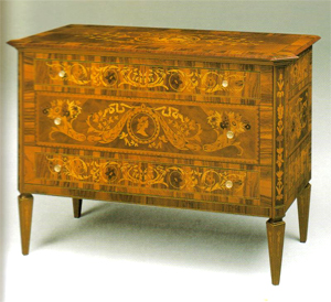 Restauro professionale di mobili antichi ed intaglio del legno a Rieti