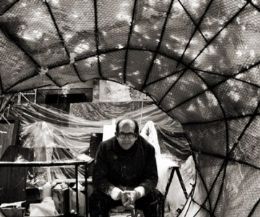 Locandina: Dentro e fuori